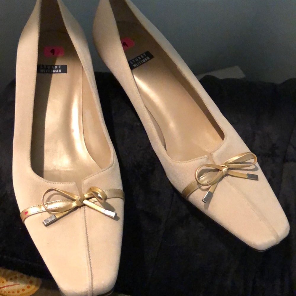 Stuart Weitzman tan square toe pumps
